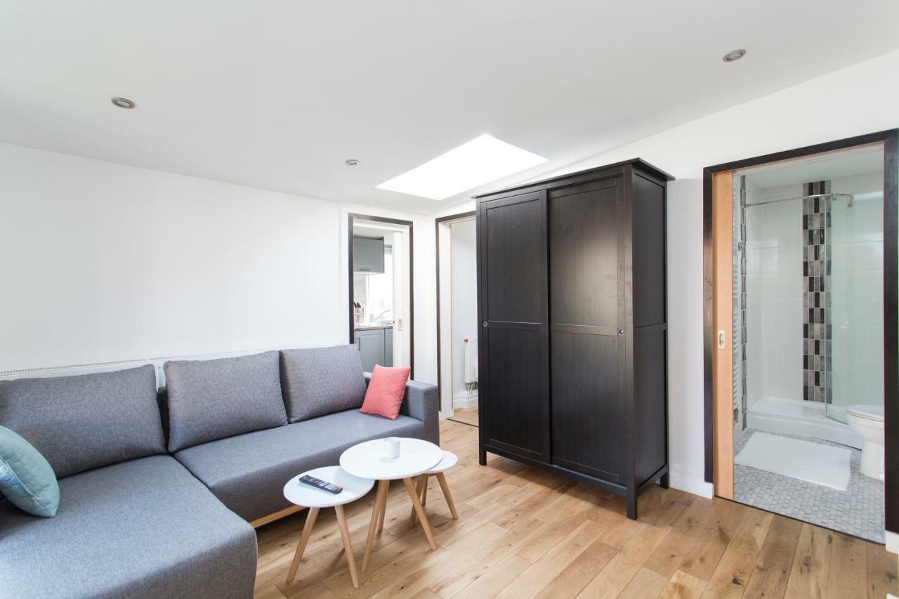 Villa Small House With Parking Prag Exterior foto